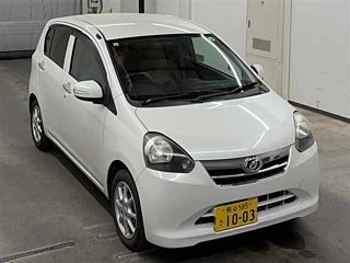 Daihatsu Mira 2011