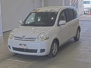 Toyota Sienta 2009