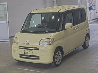 Daihatsu Tanto 2011