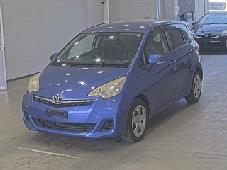 Toyota Ractis 2011