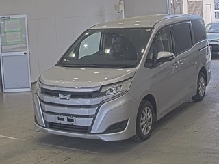 Toyota Noah 2021