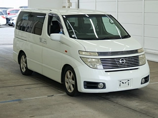 Nissan Elgrand 2003