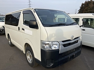Toyota Hiace 2021