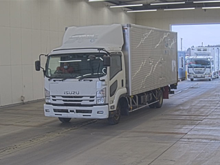 Isuzu Forward 2015