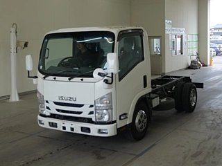 Isuzu Elf 2018
