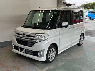Daihatsu Tanto 2015