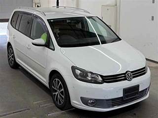 VOLKSWAGEN GOLF TOURAN