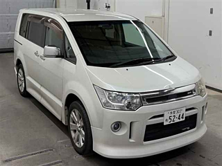 MITSUBISHI DELICA D5