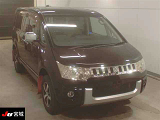 MITSUBISHI DELICA D5