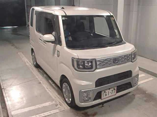 DAIHATSU WAKE