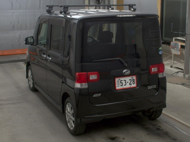 DAIHATSU TANTO 2012