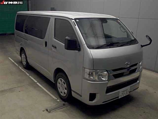 TOYOTA HIACE VAN