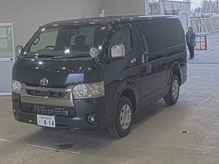 TOYOTA HIACE VAN