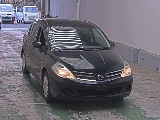 NISSAN TIIDA