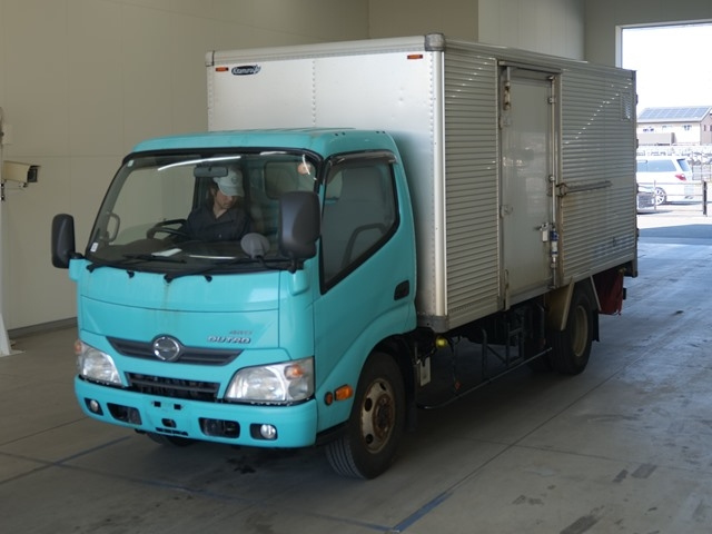 HINO DUTRO 2015