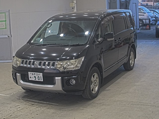 MITSUBISHI DELICA D5