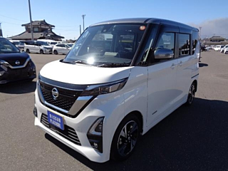 NISSAN ROOX