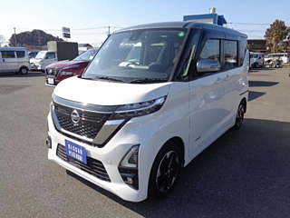 NISSAN ROOX