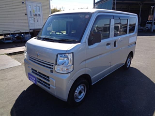 NISSAN CLIPPER VAN
