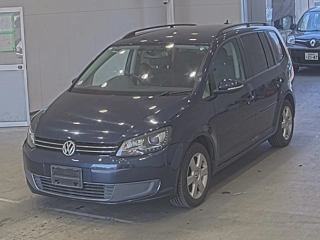 VOLKSWAGEN GOLF TOURAN