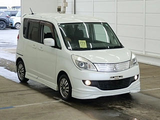 MITSUBISHI DELICA D2