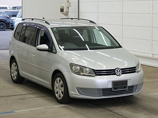 VOLKSWAGEN GOLF TOURAN