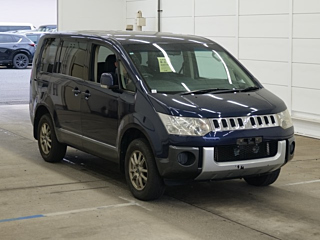 MITSUBISHI DELICA D5