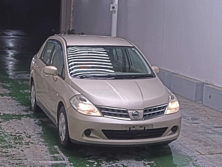 NISSAN TIIDA LATIO