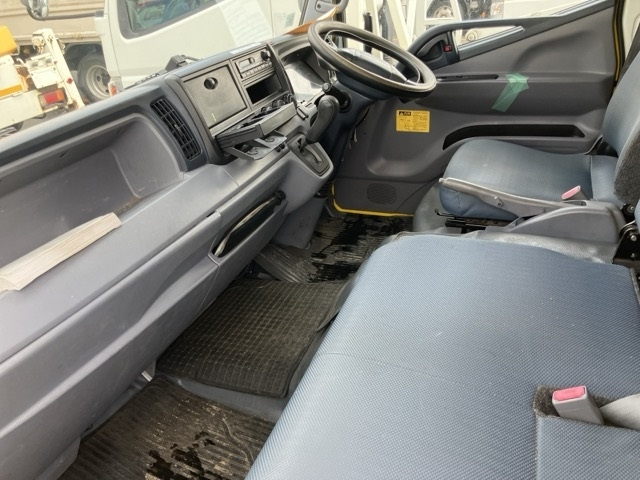 MITSUBISHI CANTER 2012