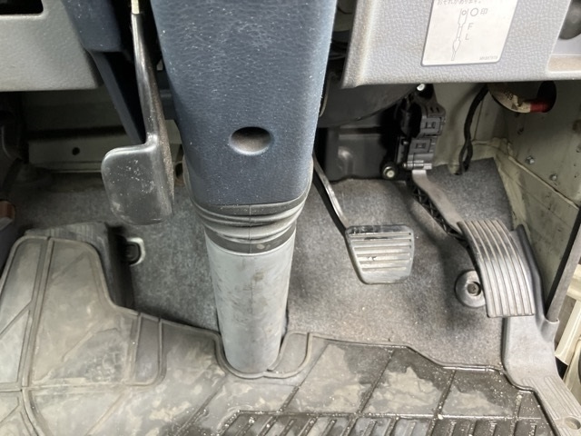 MITSUBISHI CANTER 2012