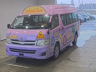 TOYOTA HIACE VAN