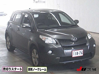 TOYOTA IST