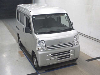 NISSAN CLIPPER VAN
