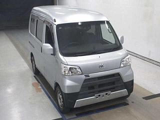 TOYOTA PIXIS VAN