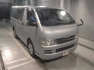 TOYOTA REGIUS ACE VAN
