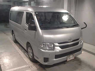 TOYOTA HIACE