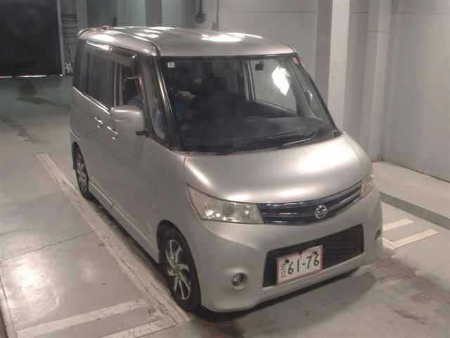NISSAN ROOX 2010