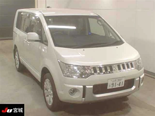 MITSUBISHI DELICA D5