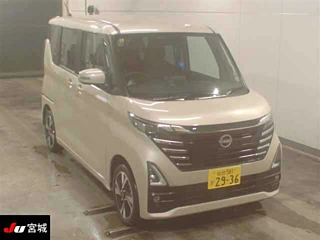 NISSAN ROOX