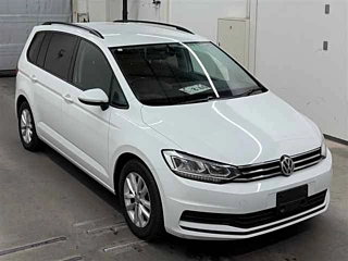 VOLKSWAGEN GOLF TOURAN