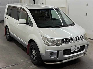 MITSUBISHI DELICA D5