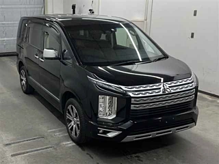 MITSUBISHI DELICA D5