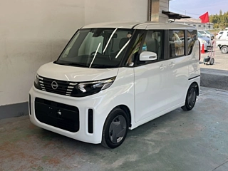 NISSAN ROOX