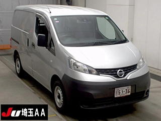 NISSAN NV200