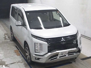 MITSUBISHI DELICA D5