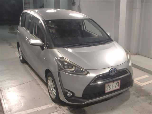 TOYOTA SIENTA 2015