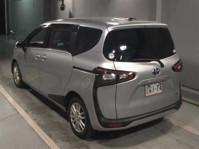 TOYOTA SIENTA 2015