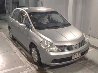 NISSAN TIIDA LATIO