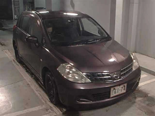 NISSAN TIIDA