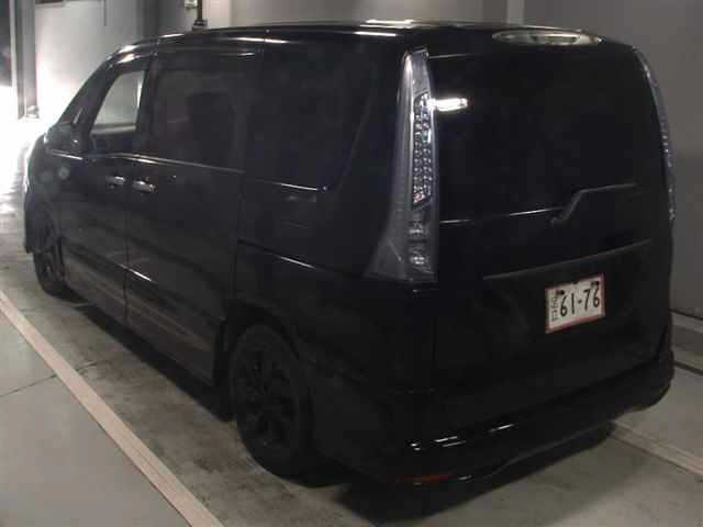 NISSAN SERENA 2013